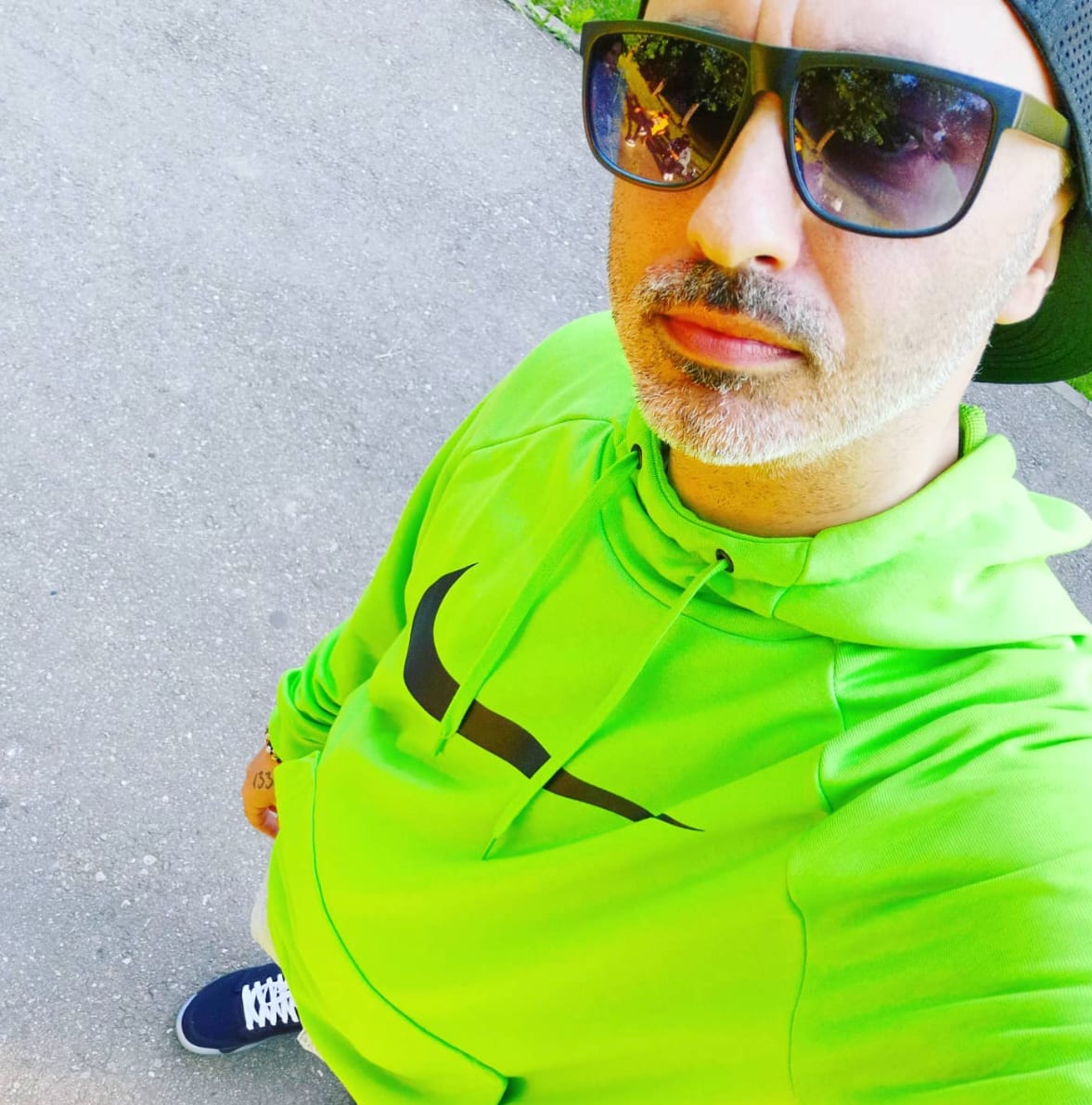 Cabron - Nike neon green